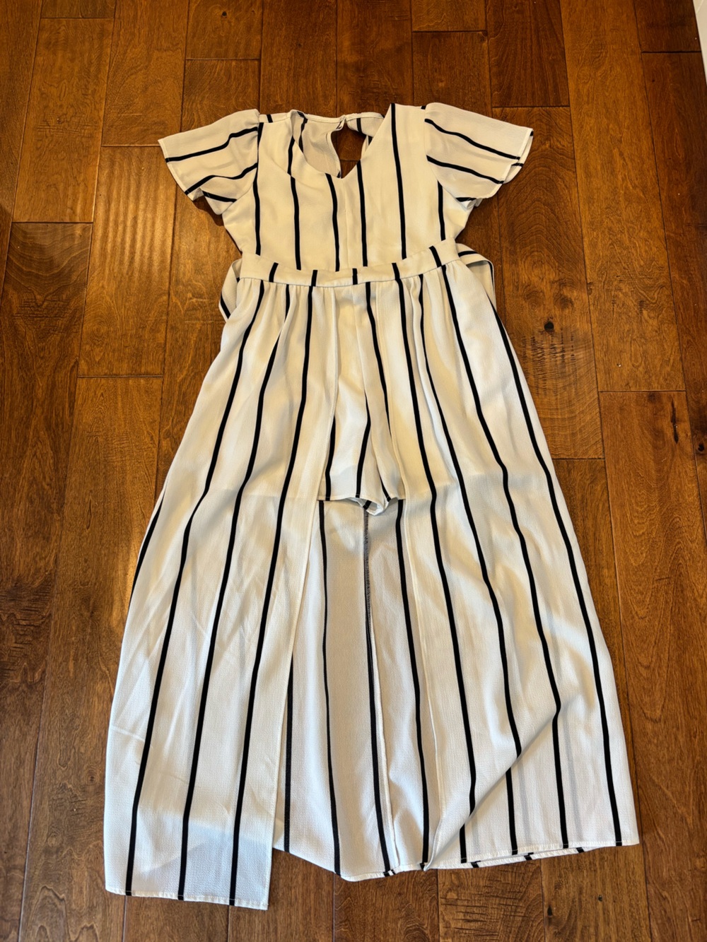 Sleeveless White Midi Dress/Skort with Black Vertical Stripes Girls size 14.
